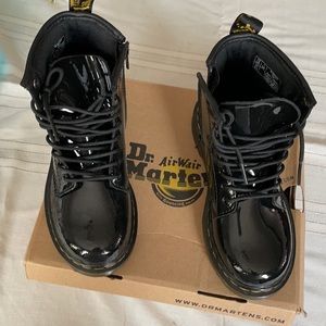 Dr.Martens (Patent Leather)